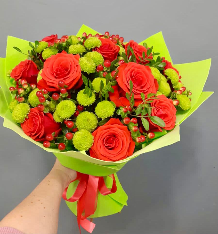 Букет цветов из: Хризантемы и Розы в Энгельсе