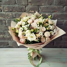 Букет цветов из:  Альстромерии, Розы и Хризантемы в Энгельсе