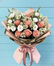 Букет цветов из:  Розы, Альстромерии и Лизиантусы в Энгельсе