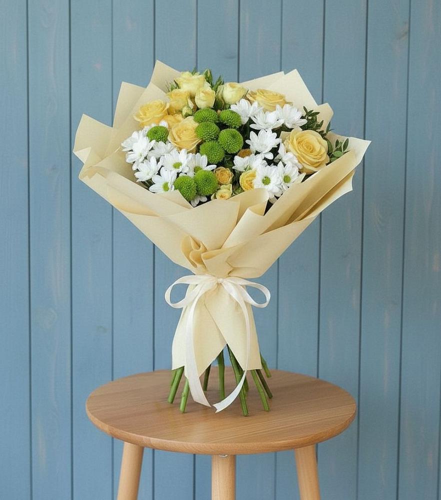 Букет цветов из: Хризантемы и Розы в Энгельсе