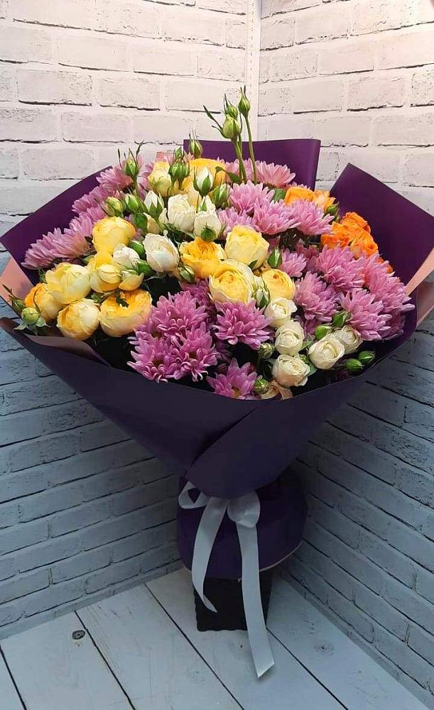 Букет цветов из: Хризантемы и Розы в Энгельсе