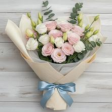 Букет цветов из:  Лизиантусы в Энгельсе