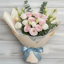 Букет цветов из:  Лизиантусы в Энгельсе
