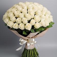 Букет 101 беля роза Белоснежка в Энгельсе
