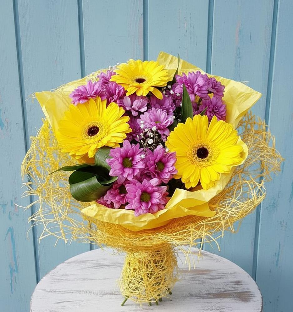 Букет цветов из: Хризантемы и Герберы в Энгельсе