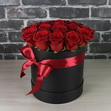 Цветочная композиция из Розы в шляпной коробке в Энгельсе