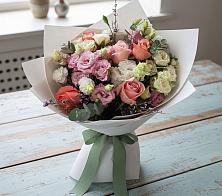 Букет цветов из:  Розы, Лизиантусы и Гвоздики в Энгельсе