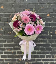 Букет цветов из:  Герберы и Хризантемы в Энгельсе