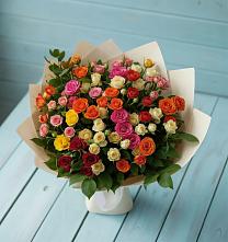 Букет Микс из разноцветных кустовых роз в Энгельсе